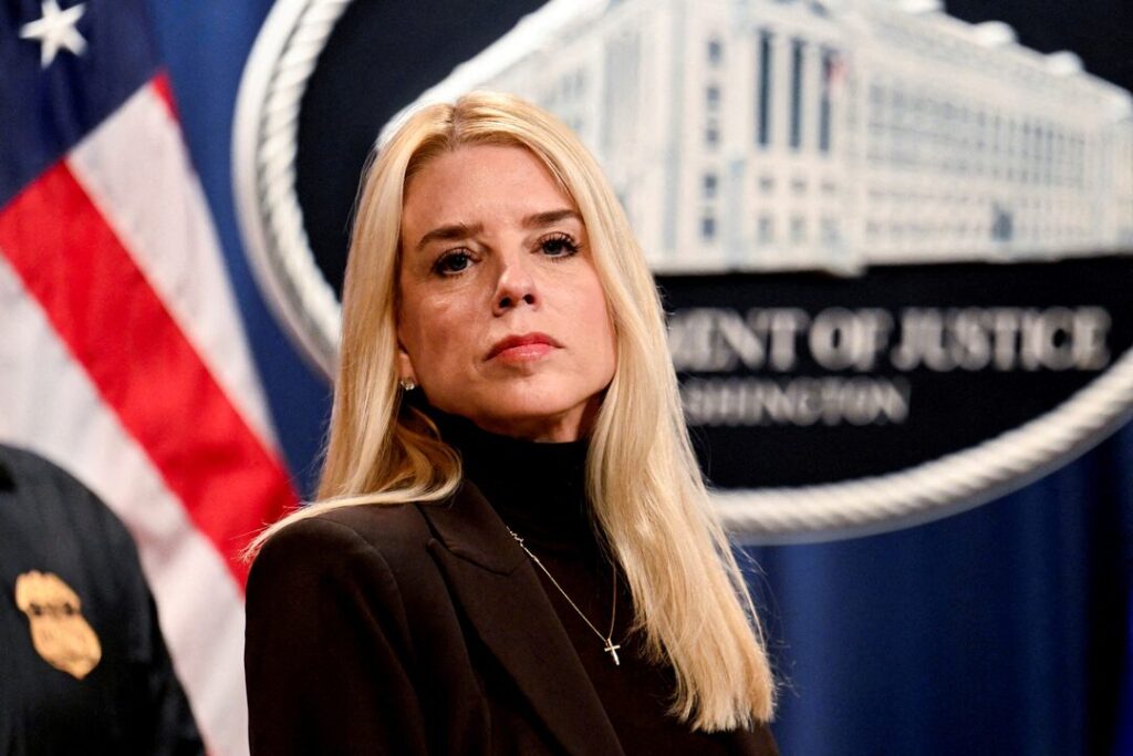 BREAKING / Feds just FIRED Immigration Judge !!