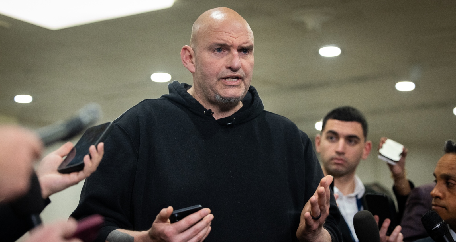 BREAKING NEWS / Sen. John Fetterman Defends Charlie Kirk’s Widow, Backs Pressure On Iran