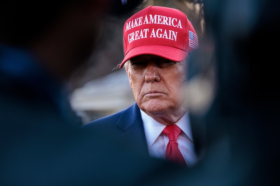 Trump Issues Stark Warning to Iran as U.S. Weighs New Strikes on Strategic Infrastructure